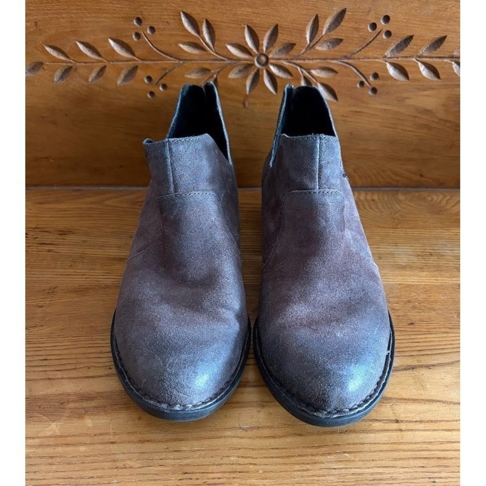 Born Kerri Bootie Ankle Boots Suede Cutout Side Zip Women Size 7.5M Grey Western - Picture 2 of 7